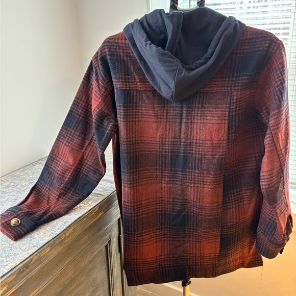 Mystree Brand Shacket with Hoodie
NWT
Size M - Picture 3 of 4